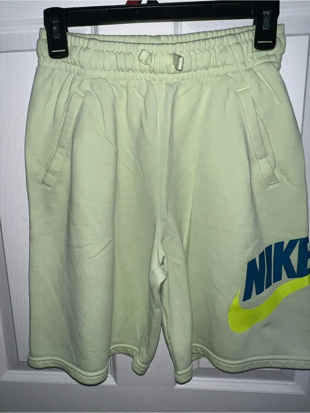 Nike Boys Shorts Youth XL Green Sweat Shorts SportsWear w Nike blue Logo design.